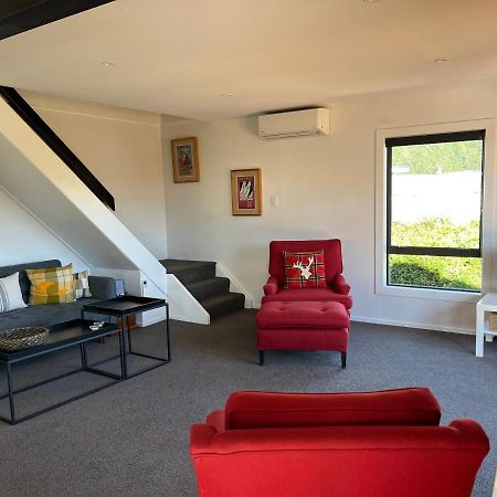 Views On Parry - Lake Hawea Holiday Home 外观 照片