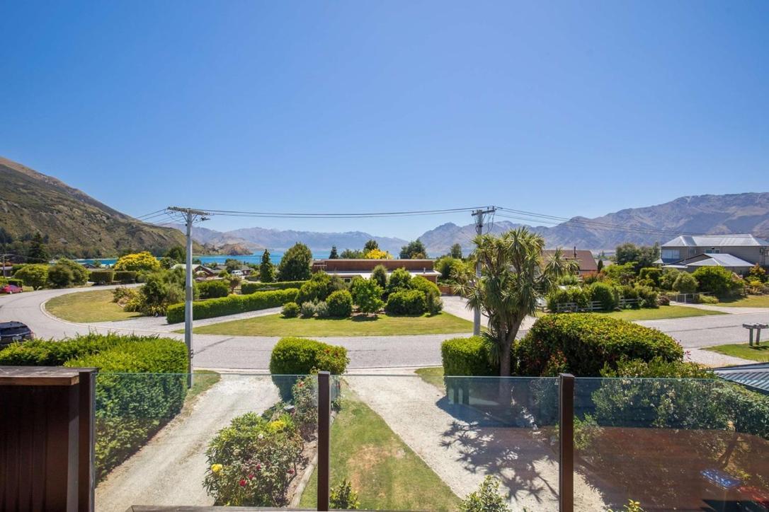 Views On Parry - Lake Hawea Holiday Home 外观 照片