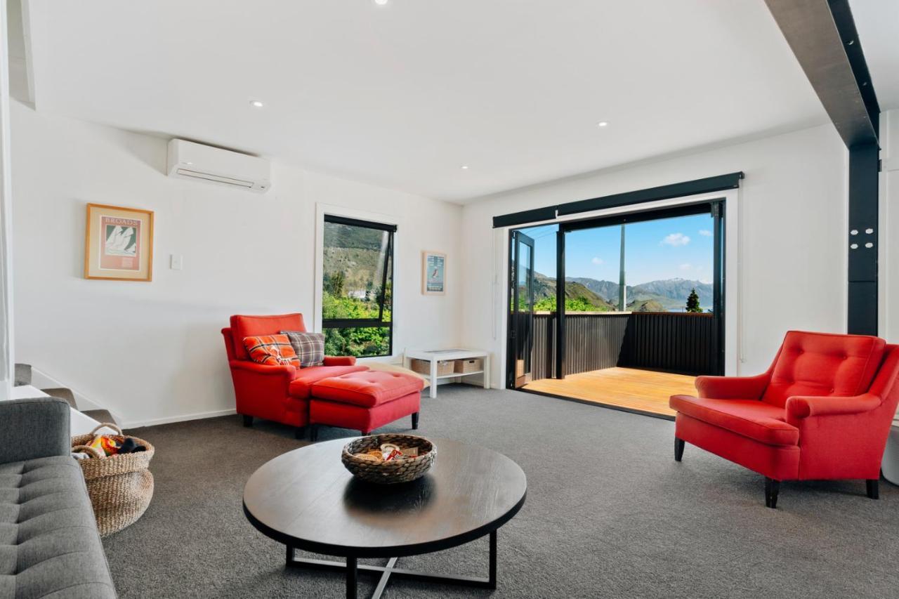 Views On Parry - Lake Hawea Holiday Home 外观 照片