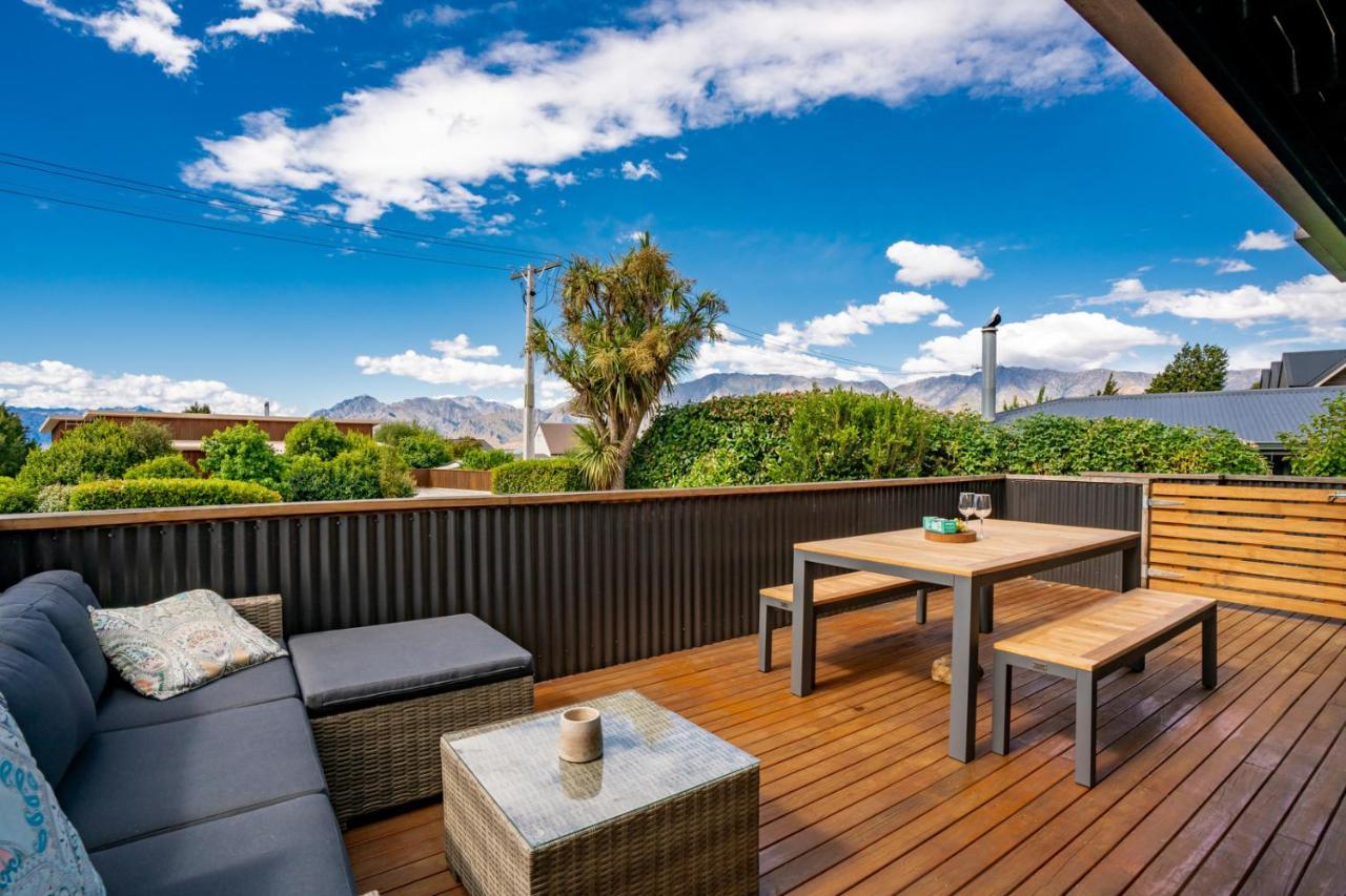Views On Parry - Lake Hawea Holiday Home 外观 照片