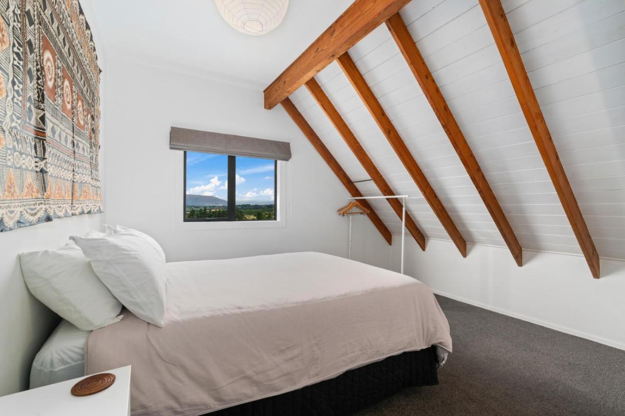 Views On Parry - Lake Hawea Holiday Home 外观 照片