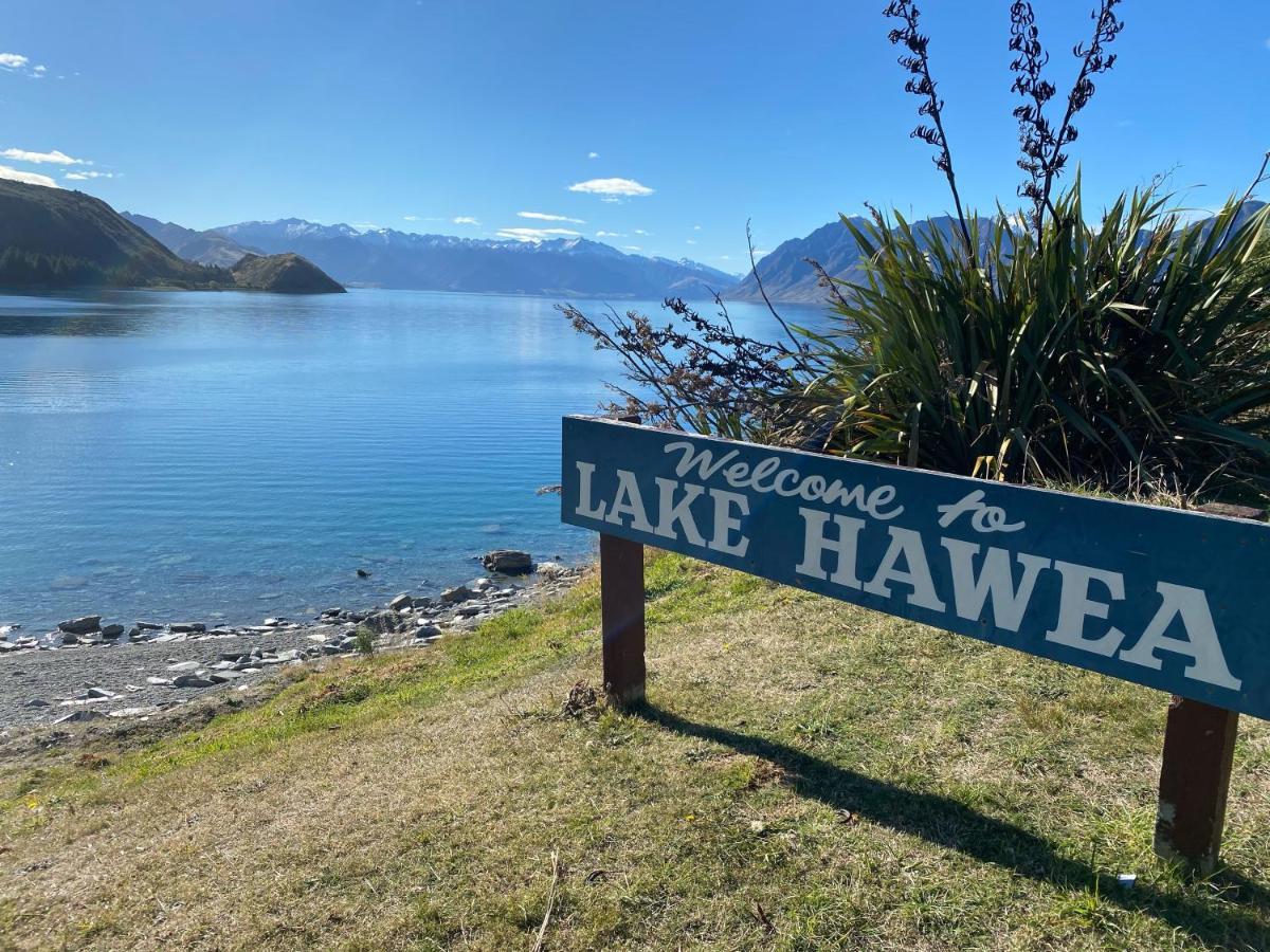 Views On Parry - Lake Hawea Holiday Home 外观 照片
